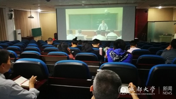 马克思主义学院组织教师观摩全国高校思想政治理论课教学展示活动 20190930170150n911umdEt5_full.jpg